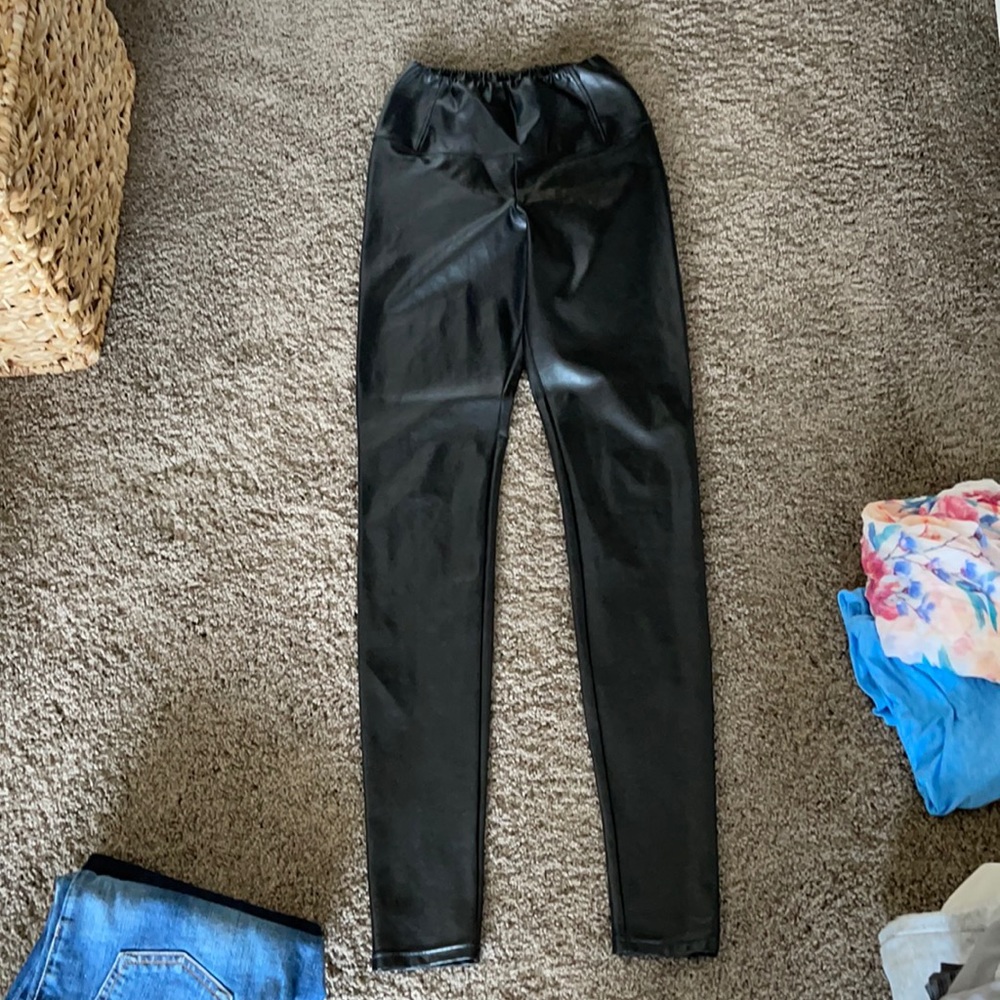 Daria Pant Wilfred Free